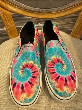 Vans Slip-On Tie-Dye Sneakers